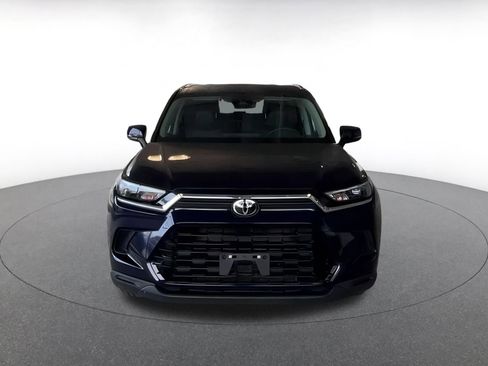 Used 2025 Toyota Grand Highlander LE image 5