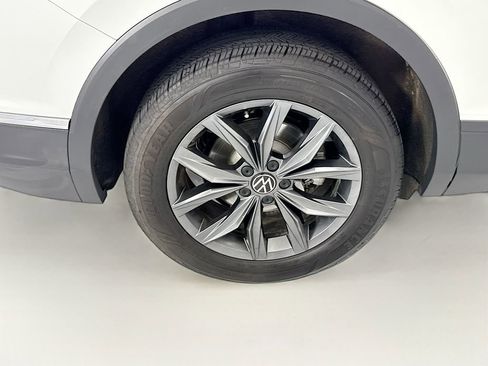 Used 2023 Volkswagen Tiguan SE FWD image 31