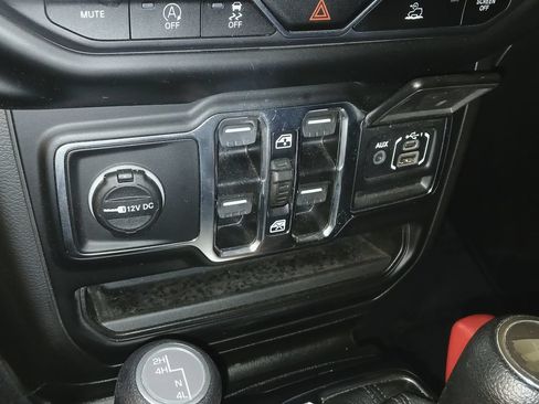 Used 2023 Jeep Wrangler Unlimited Sport w/ Sun And Sound Package AWD/4WD image 19