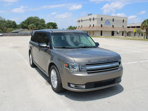 Used 2013 Ford Flex SEL FWD image 14