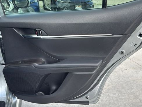 Used 2022 Toyota Camry SE image 28