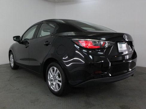 Used 2018 Toyota Yaris iA FWD image 7