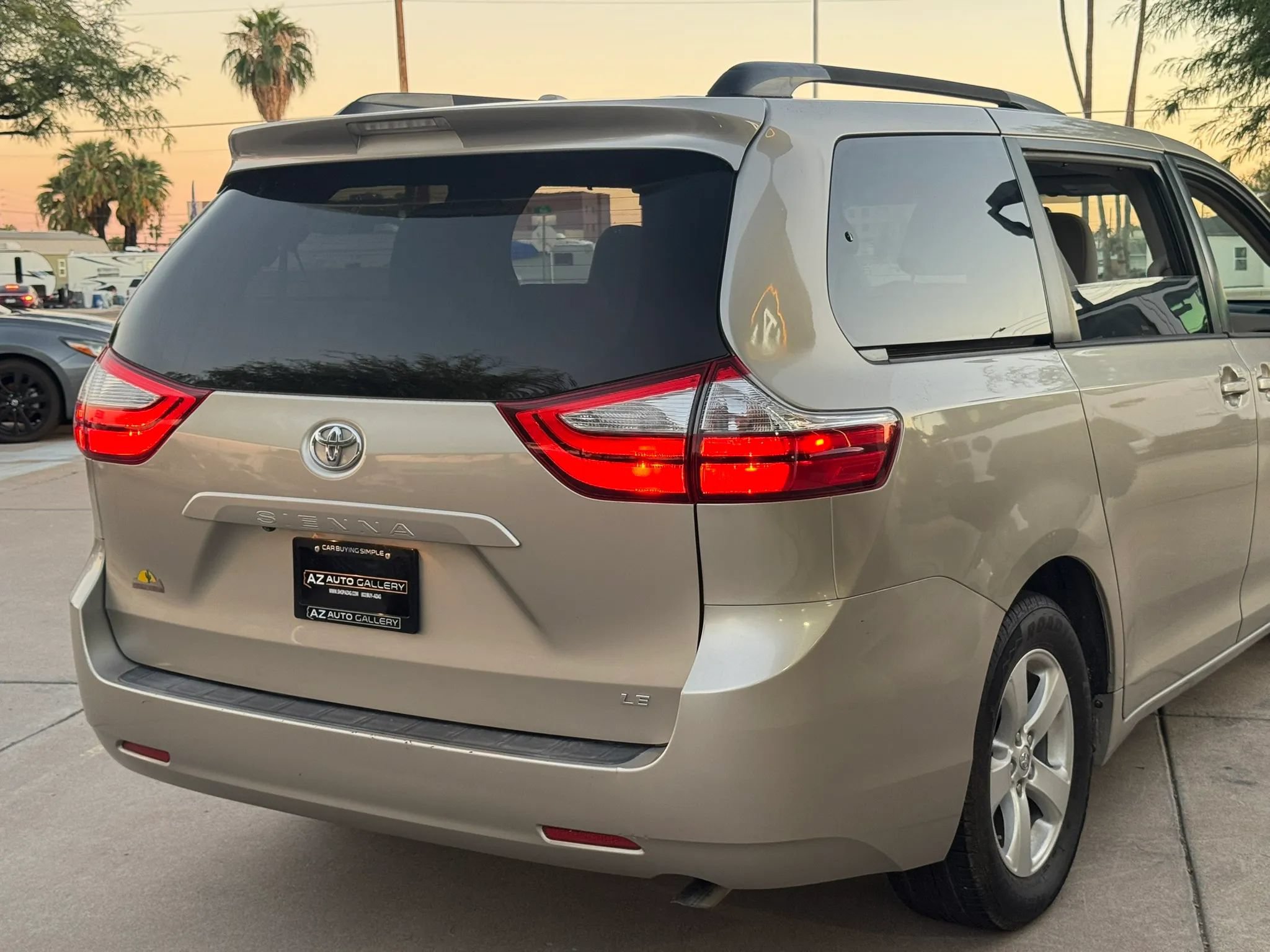 Used 2015 Toyota Sienna LE FWD image 31