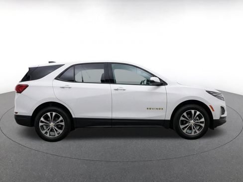 Used 2025 Chevrolet Equinox LT FWD image 10