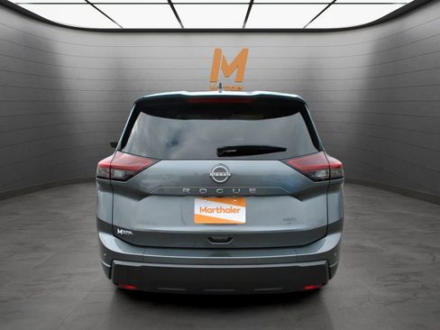 Used 2025 Nissan Rogue SV AWD/4WD image 3