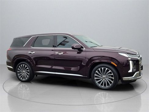Certified 2023 Hyundai Palisade Calligraphy w/ Cargo Package image 9