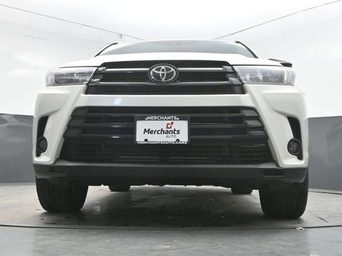Used 2019 Toyota Highlander SE w/ Nightshade Edition AWD/4WD image 41