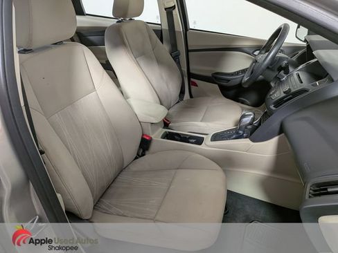 Used 2015 Ford Focus SE w/ SE Cold Weather Package FWD image 37