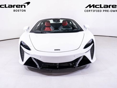 Used 2023 McLaren Artura RWD image 8