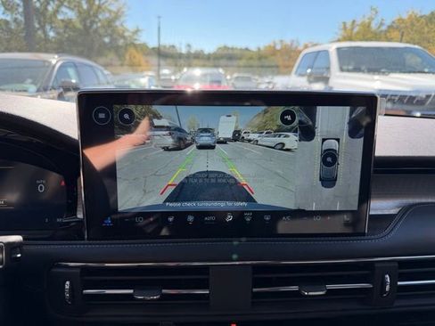 New 2026 Lincoln Corsair Premiere image 17