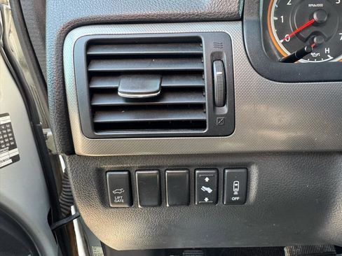 Used 2012 Nissan Armada SV image 33