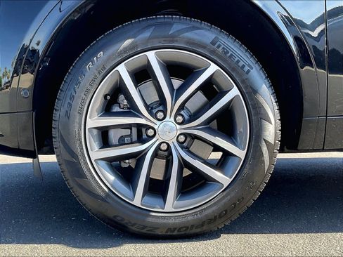 Used 2025 Land Rover Discovery Sport Dynamic SE AWD/4WD image 12
