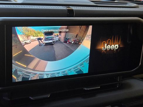 Used 2026 Jeep Wrangler Unlimited Rubicon w/ Safety Group AWD/4WD image 18