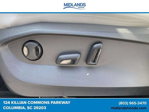 Used 2023 Volkswagen Tiguan SE FWD image 15