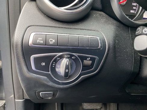 Used 2018 Mercedes-Benz GLC 300 4MATIC image 29