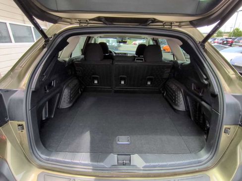Used 2024 Subaru Outback Premium w/ Popular Package #1A AWD/4WD image 36