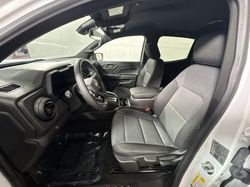 Used 2025 Chevrolet Colorado W/T w/ WT Custom Package image 13