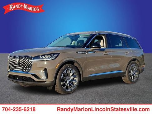 New 2026 Lincoln Aviator 2WD image 1