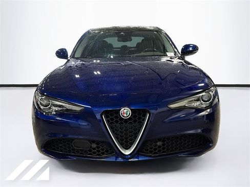 Used 2019 Alfa Romeo Giulia Ti w/ Quick Order Package 22X Lusso image 2
