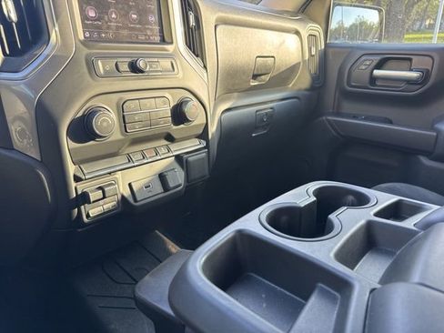 Used 2020 Chevrolet Silverado 1500 Custom w/ Custom Value Package image 14