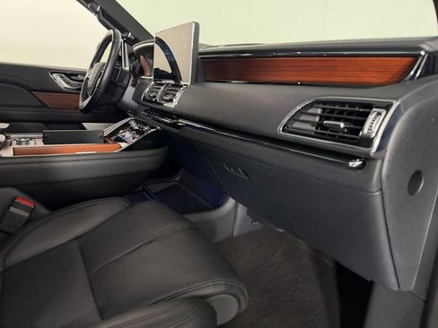 Used 2023 Lincoln Navigator Reserve image 37