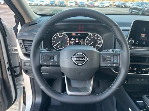 New 2026 Nissan Rogue SV FWD image 24