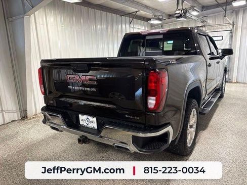 Used 2019 GMC Sierra 1500 SLE w/ SLE Value Package AWD/4WD image 3