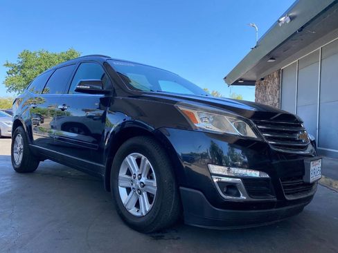 Used 2014 Chevrolet Traverse LT AWD/4WD image 34