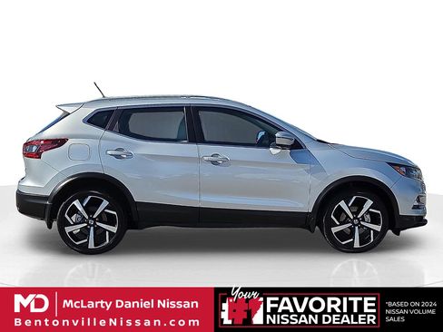 Used 2022 Nissan Rogue Sport SL image 6