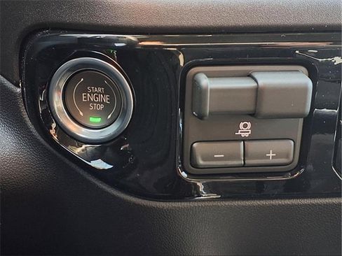 New 2026 GMC Sierra 1500 Elevation image 9