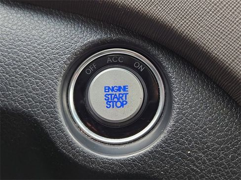 Used 2019 Hyundai Santa Fe XL image 11