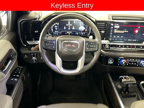 Used 2023 GMC Sierra 1500 SLT AWD/4WD image 15