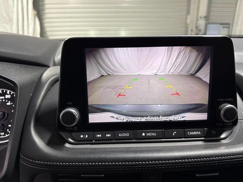 Used 2025 Nissan Rogue SV FWD image 33