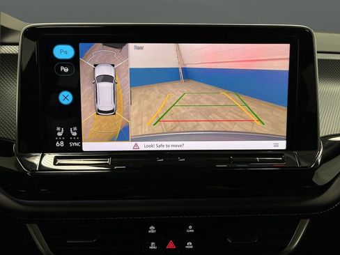 Used 2024 Volkswagen Atlas Cross Sport SEL Premium R-Line image 11