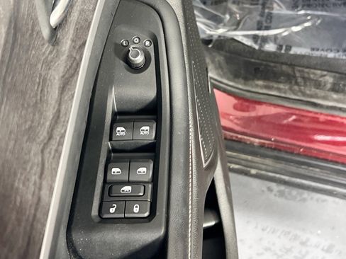 Used 2022 Jeep Grand Cherokee Limited image 16