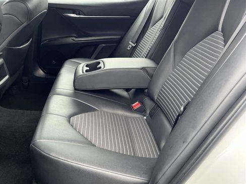Used 2023 Toyota Camry SE image 14