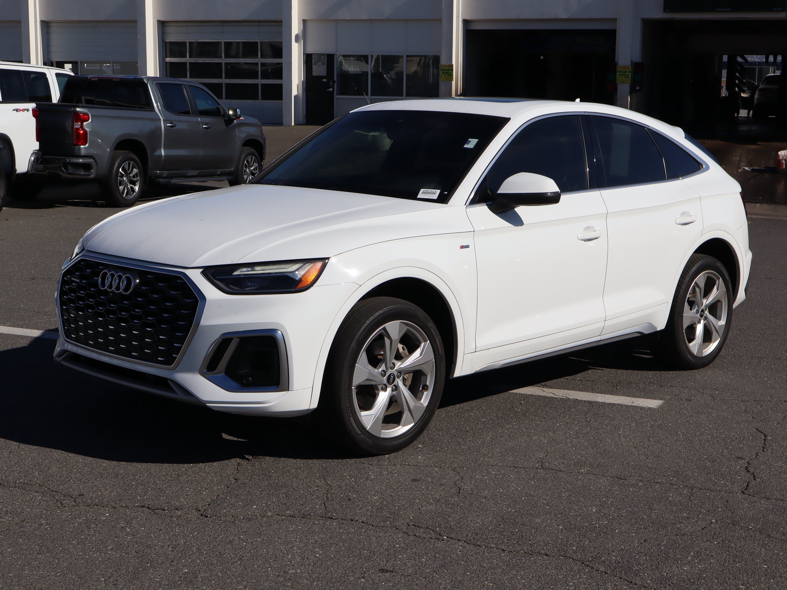 Used 2021 Audi Q5 2.0T Premium Plus w/ Premium Plus Package AWD/4WD image 5