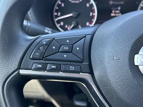 Used 2024 Nissan Sentra SV FWD image 29