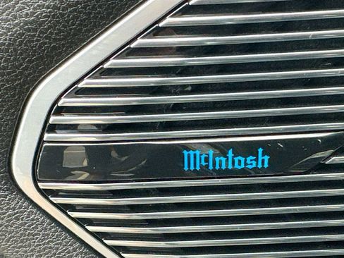 Used 2022 Jeep Grand Cherokee Overland w/ Luxury Tech Group IV image 21