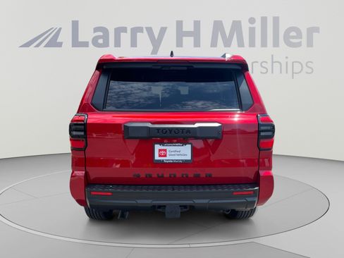 Used 2026 Toyota 4Runner SR5 AWD/4WD image 4
