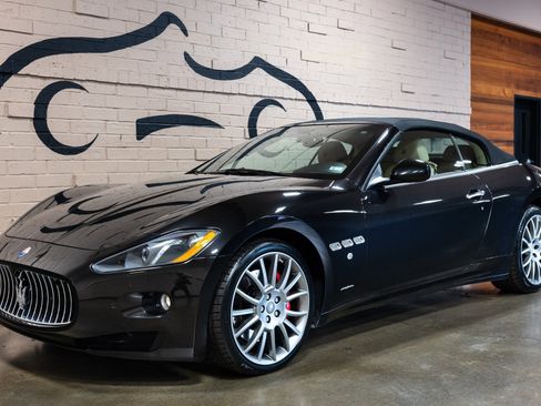 Used 2014 Maserati GranTurismo Convertible image 17