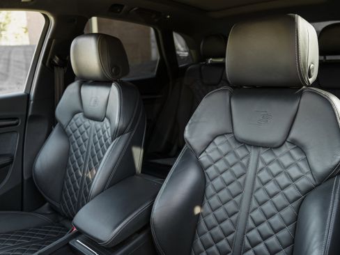 Used 2024 Audi SQ5 Prestige w/ Prestige Package image 22