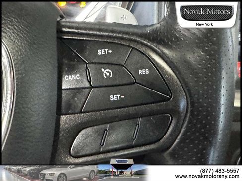 Used 2021 Dodge Charger SXT w/ Driver Convenience Group image 11