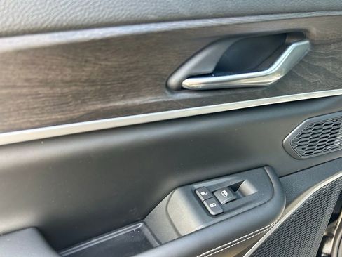 New 2026 Jeep Grand Cherokee Limited image 25