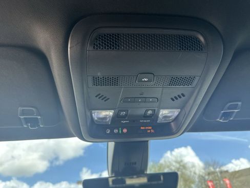 Used 2021 Cadillac XT6 Sport image 19