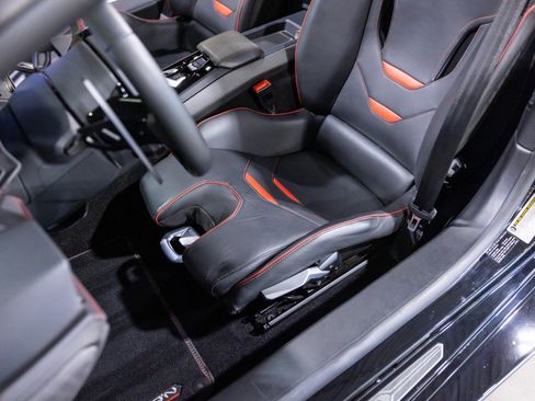 Used 2020 Lamborghini Huracan EVO image 35