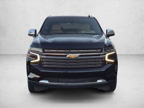 Used 2021 Chevrolet Tahoe Premier w/ Premium Package RWD image 2