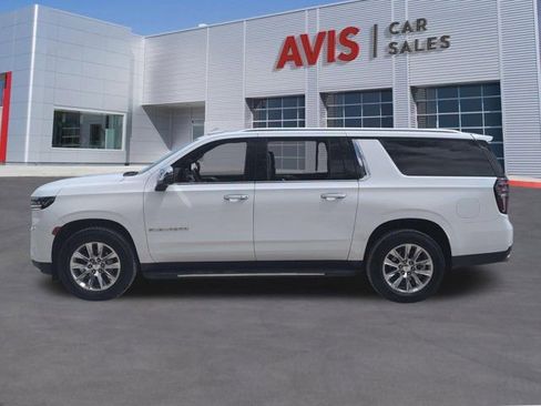 Used 2023 Chevrolet Suburban Premier image 10
