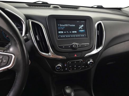Used 2018 Chevrolet Equinox LT FWD image 19
