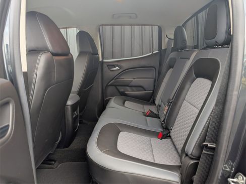 Used 2018 Chevrolet Colorado Z71 image 11